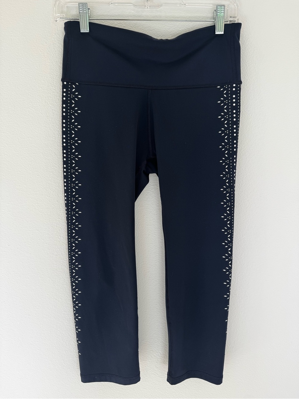 Like New Gap Fit Navy GFast Leggings with White Embellishment- Small